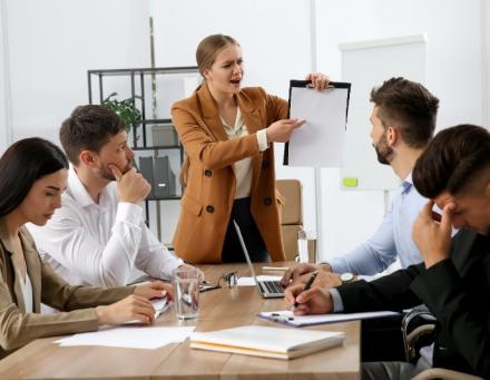 Harcèlement moral managerial : il constitue nécessairement une faute grave